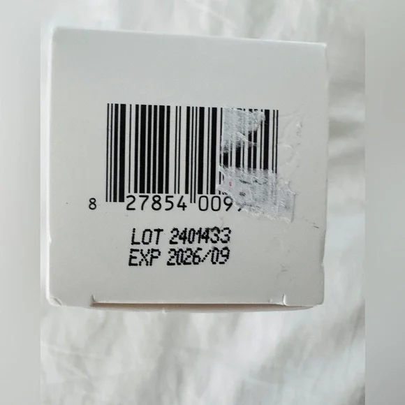 Elta MD New in Box UV Clear Tinted Sunscreen SPF 46 Oil-Free Zinc Oxide 1.7 oz - Picture 4 of 4